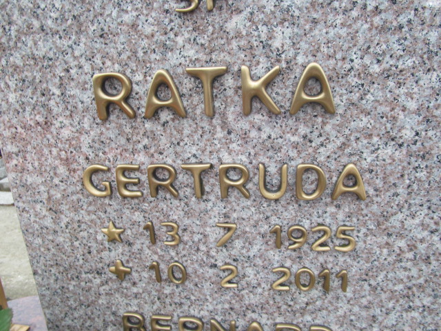 Augustyn Ratka  Mikołów Paniowy - Grobonet - Wyszukiwarka osób pochowanych