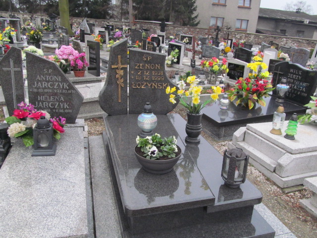 Grób Zenon Łożyński