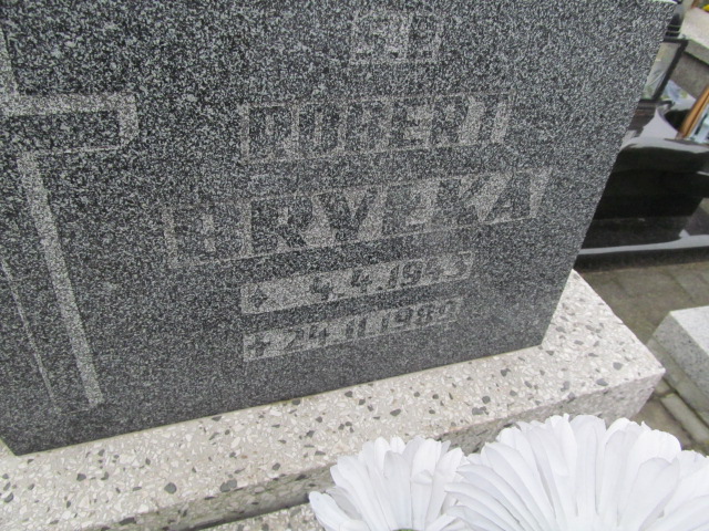 Robert Bryłka 1943 Mikołów Paniowy - Grobonet - Wyszukiwarka osób pochowanych